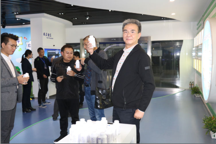 商界領(lǐng)袖俱樂(lè)部精英參訪花花牛！