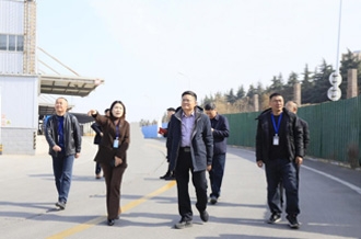 全力筑牢安全防線 全面保障節(jié)日生產(chǎn) ——集團(tuán)領(lǐng)導(dǎo)帶隊(duì)開展節(jié)前慰問與安全檢查工作